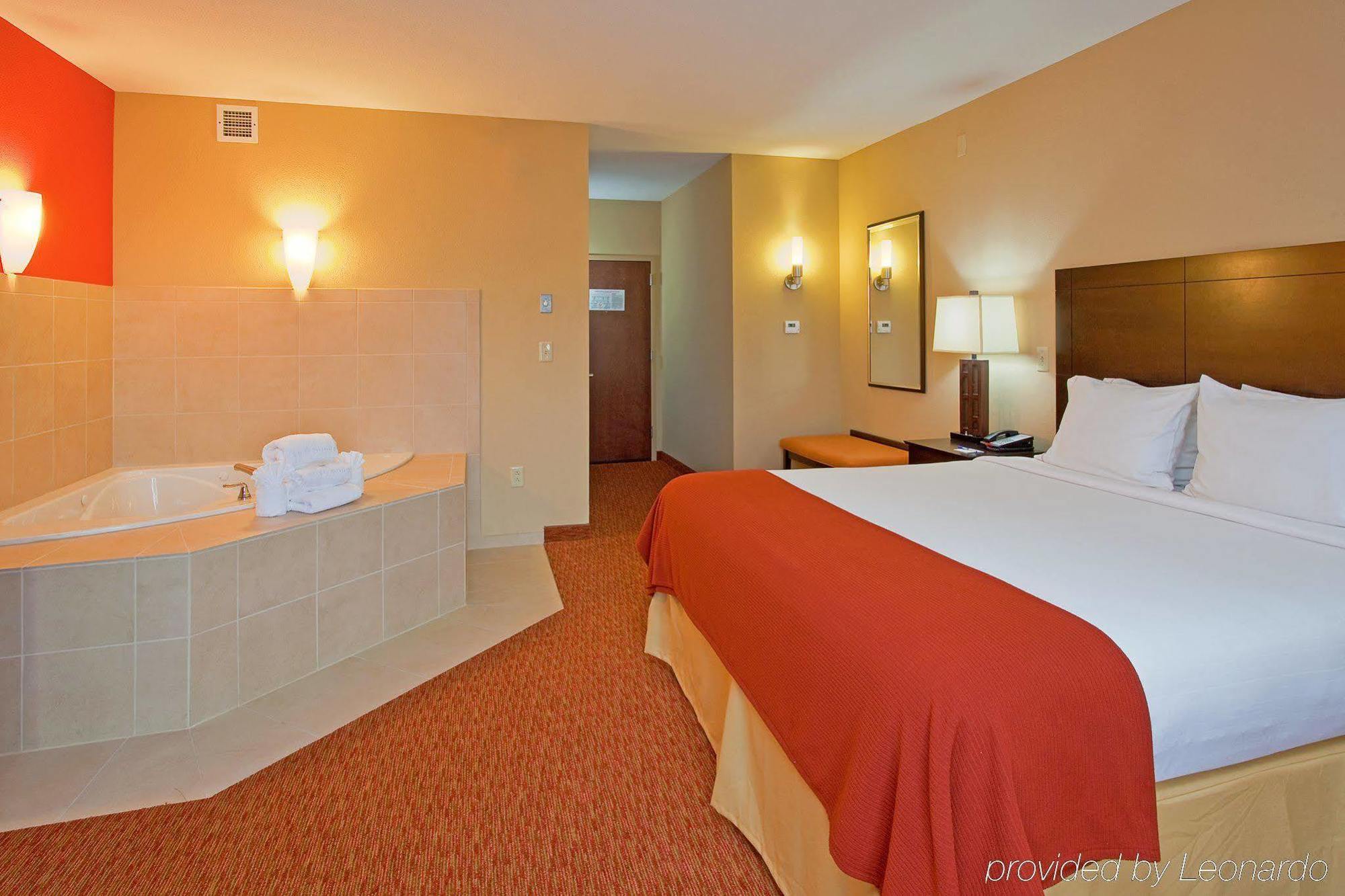 Holiday Inn Express Hotel & Suites Chattanooga Downtown By Ihg Ngoại thất bức ảnh