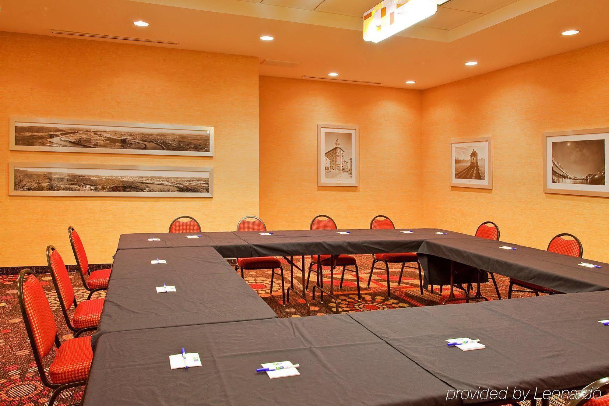 Holiday Inn Express Hotel & Suites Chattanooga Downtown By Ihg Tiện nghi bức ảnh