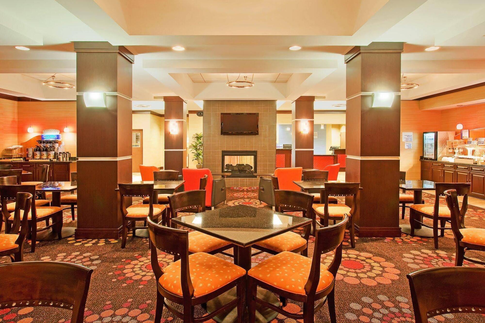 Holiday Inn Express Hotel & Suites Chattanooga Downtown By Ihg Ngoại thất bức ảnh